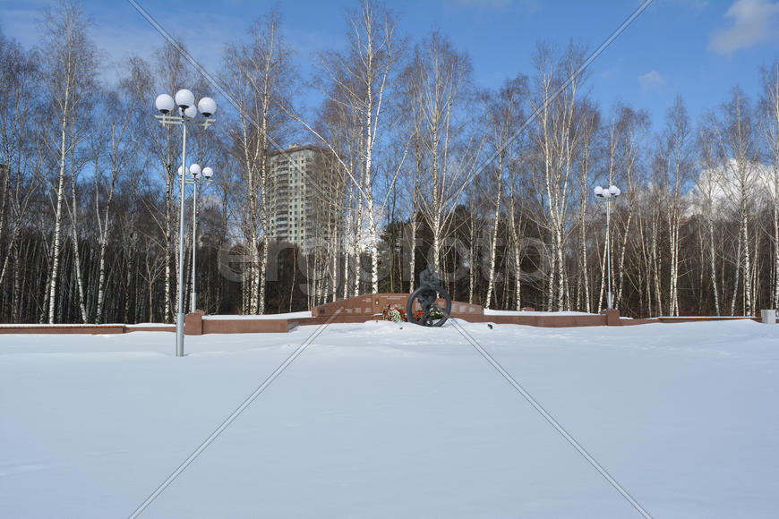 Памятник героям-автомобилистам на Ленинском проспекте возле станции метро Тропарево 