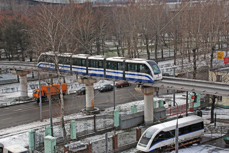  Поезд монорельсовой дороги