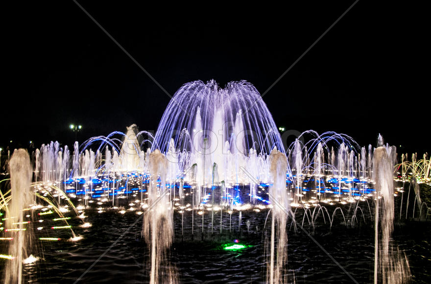 Танцующий фонтан в Царицыно