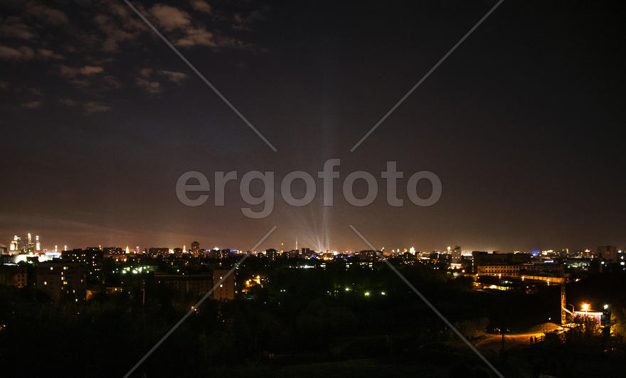 Свет в небе