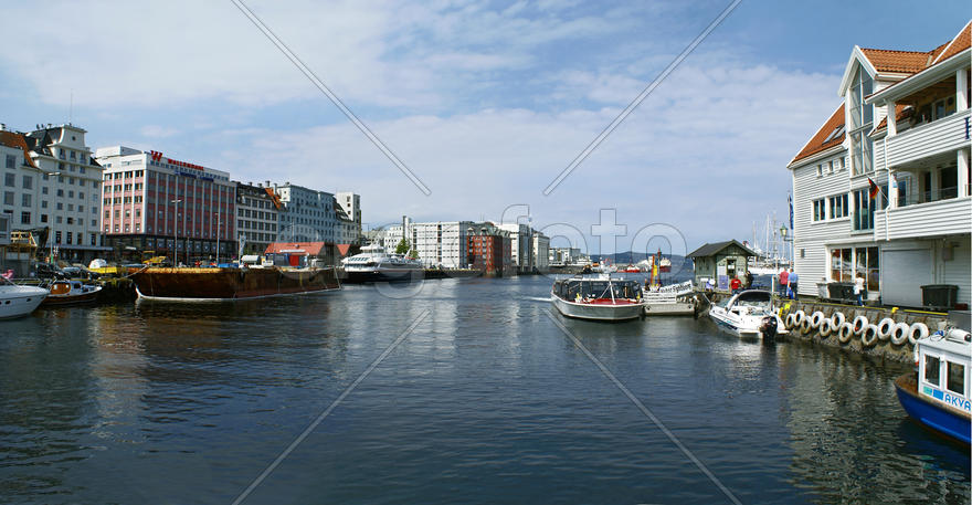 Вид с набережной.