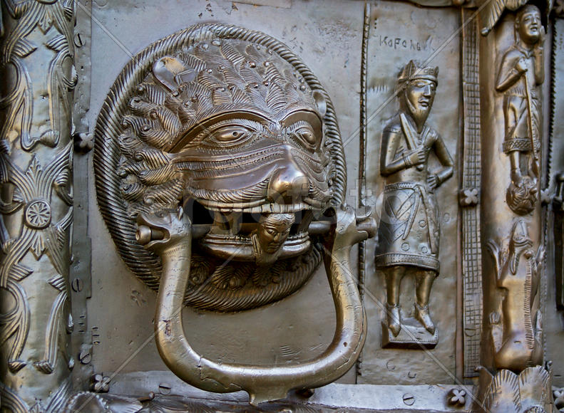 Деталь Магдебургских ворот