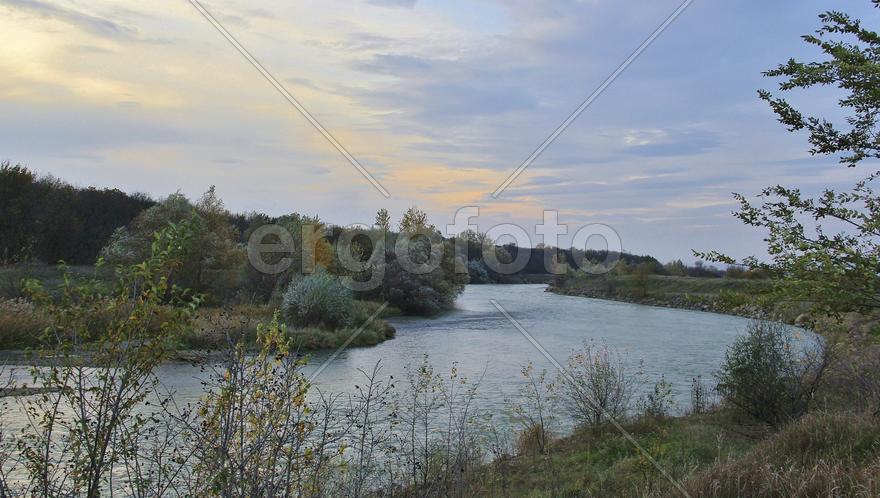 Вечер на реке Кубань