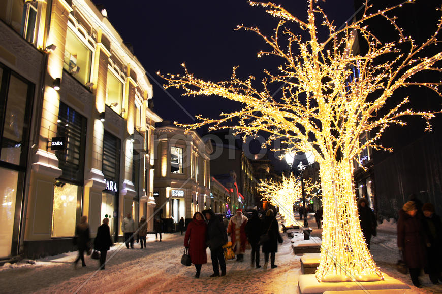 Новогодняя Москва — возле станции Кузнецкий Мост