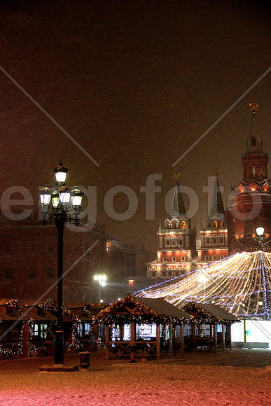 Новогодняя иллюминация ночной Москвы