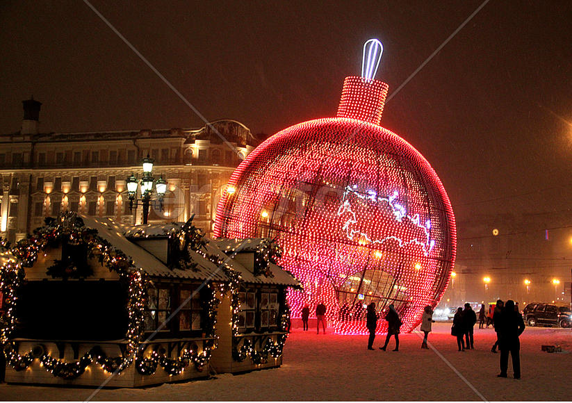 Ночная иллюминация новогодней Москвы