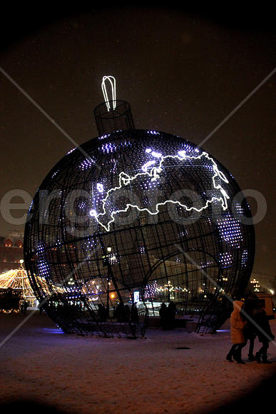 Новогодняя иллюминация ночной Москвы