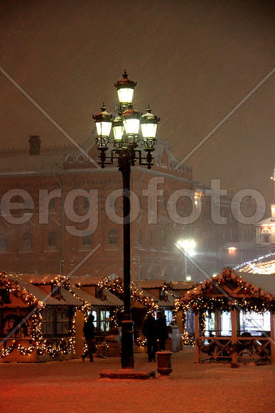 Новогодняя иллюминация ночной Москвы