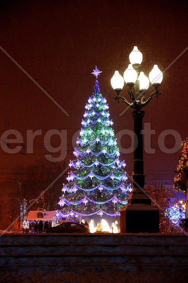 Новогодняя иллюминация ночной Москвы