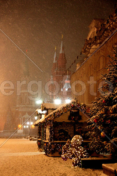 Новогодняя иллюминация. Снег, Вечер
