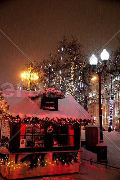 Новогодняя иллюминация ночной Москвы