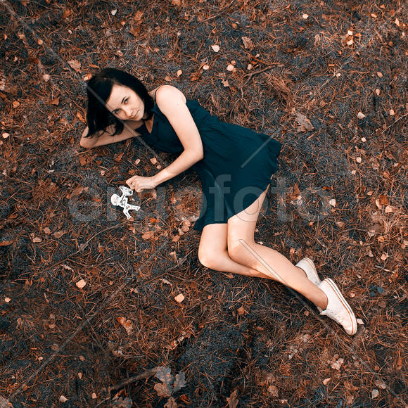 Девушка в синем