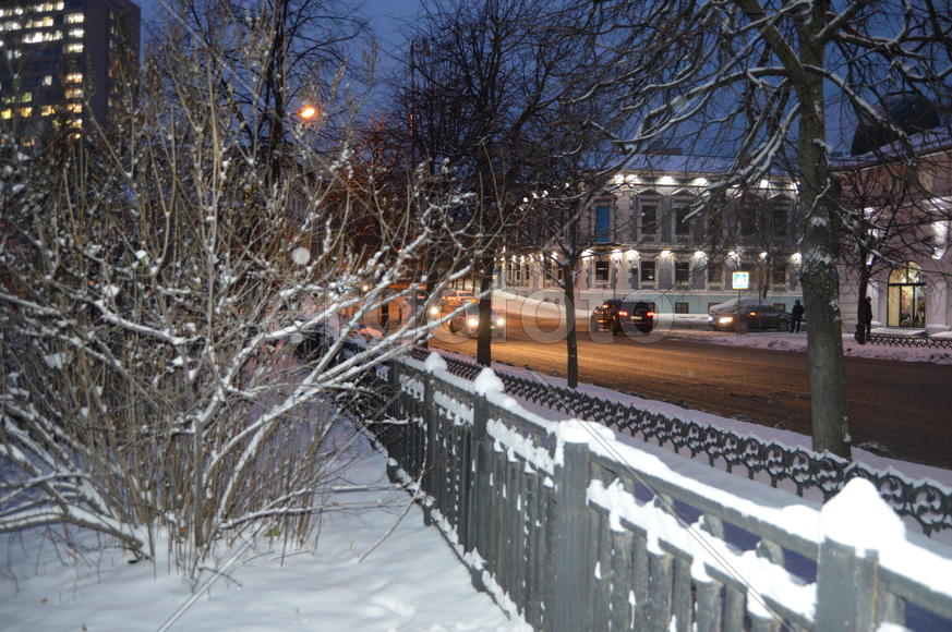 Казань. Заснеженный зимний парк 