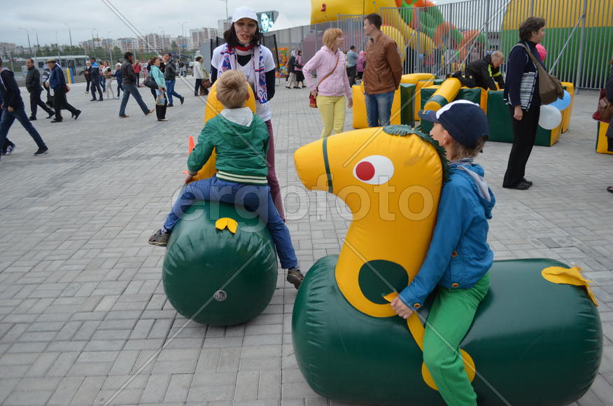 Детские аттракционы