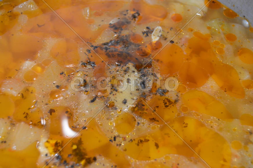 Бульон овощного домашнего супа 