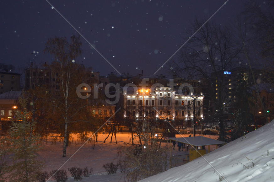 Казань. Заснеженный зимний парк 