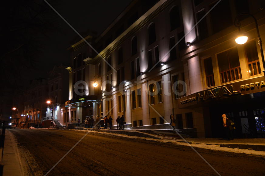 Казань - старинный и современный город освещений ночными огнями. 