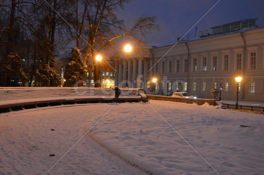 Казань - старинный и современный город освещений ночными огнями. 