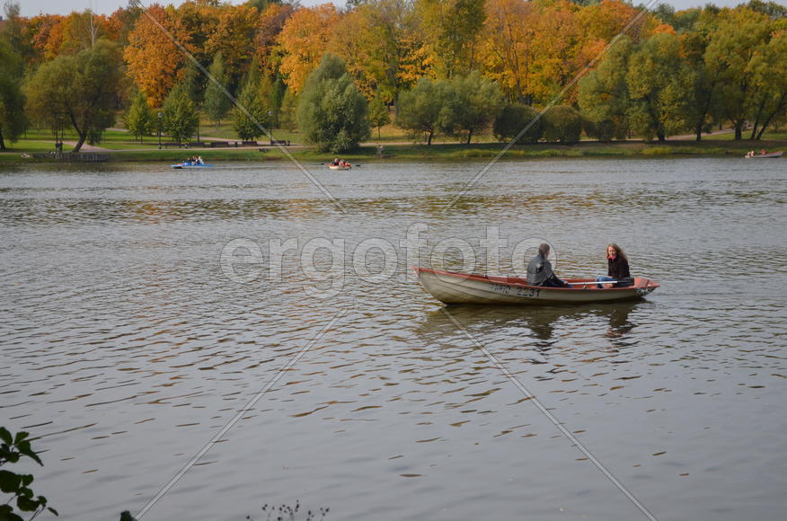 Мы на лодочке катались: Нижний Царицынскпий пруд