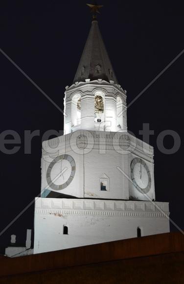 Казань - старинный и современный город освещений ночными огнями. 