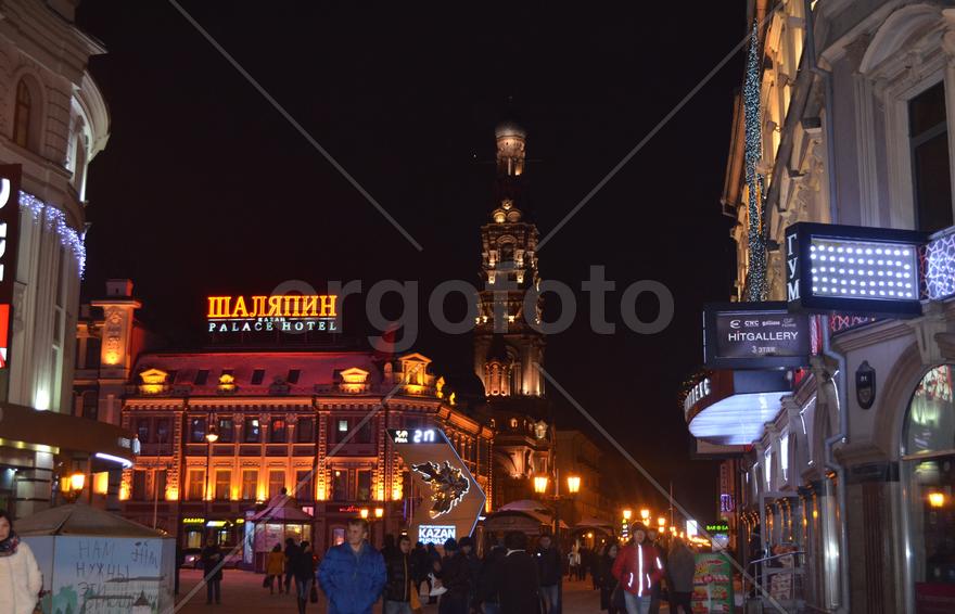 Ночная Казань: улица Баумана