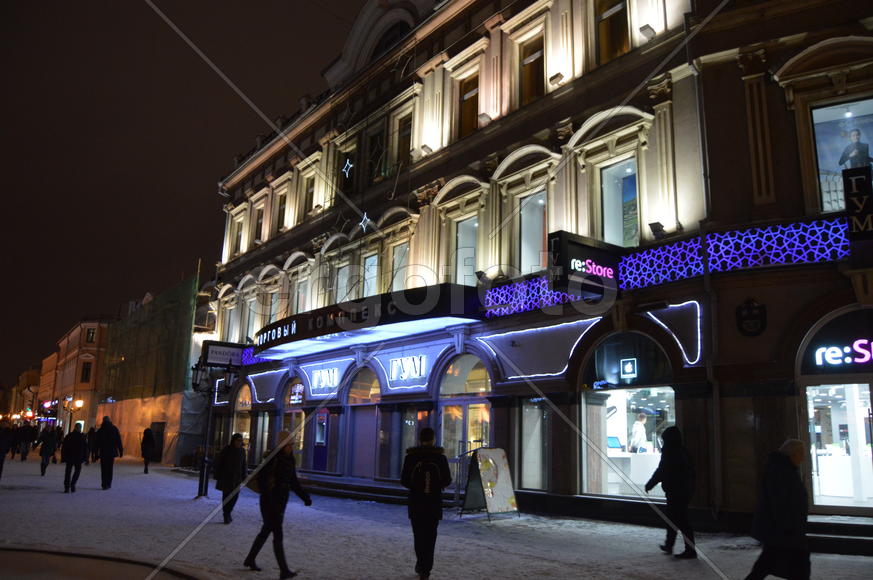 Казань - старинный и современный город освещений ночными огнями. 