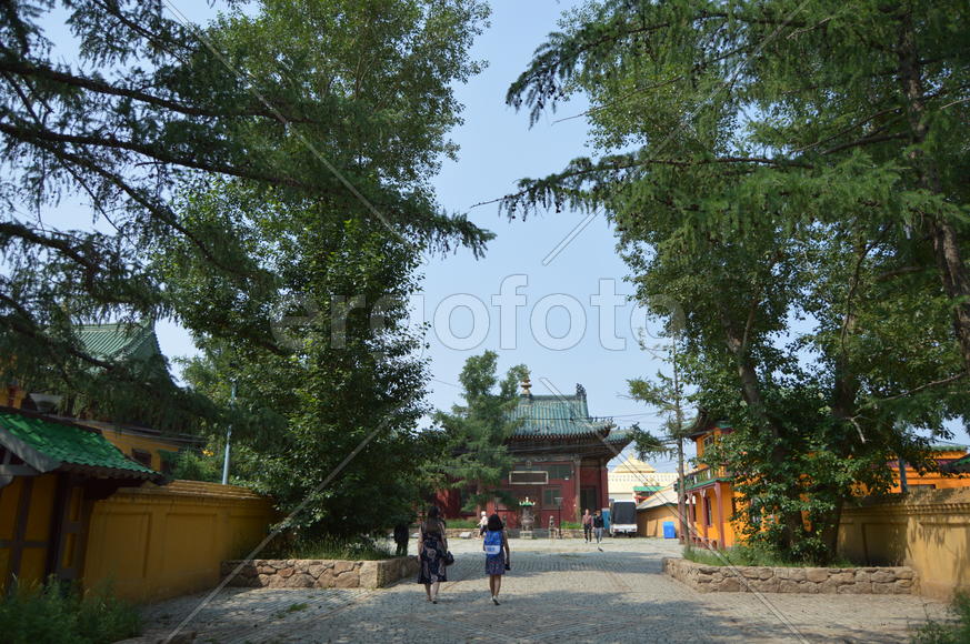 Улдан-Батор. Буддийский Монастырь Гандан