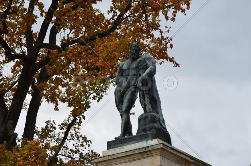 Царское Село. Екатерининский парк. Камероноав Галерея. Скульптура "Геркулес Фарнзеский"