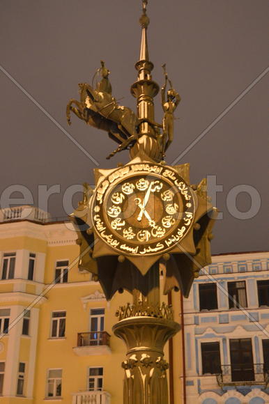 Казань - старинный и современный город освещений ночными огнями. 