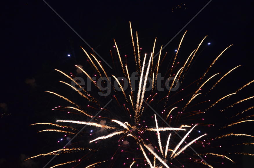 Роспись по небу от салюта