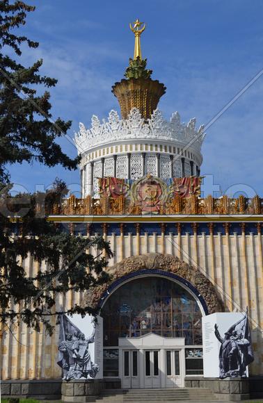 Москва. ВДНХ:  павильон