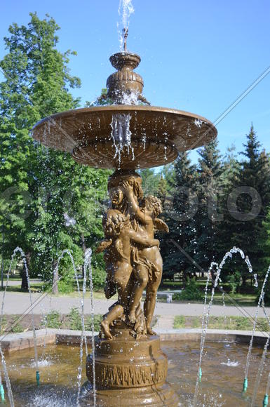 Фонтан с амурами