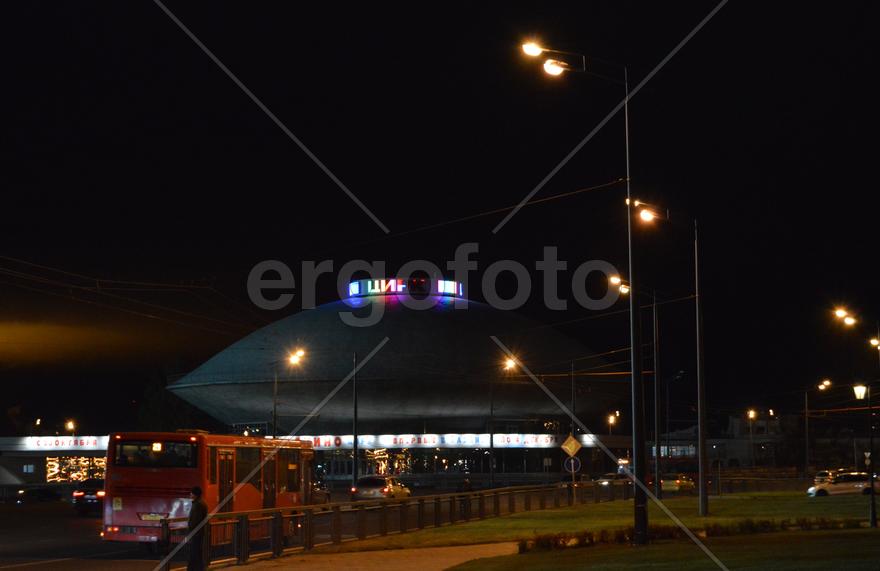 Вечерняя Казань. Зание Государственный Казанский цирк