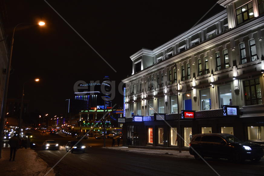 Казань - старинный и современный город освещений ночными огнями. 