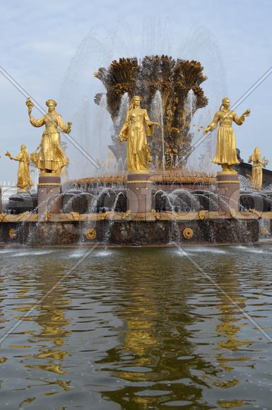 Москва. ВДНХ: фонтан "Дружба народов"