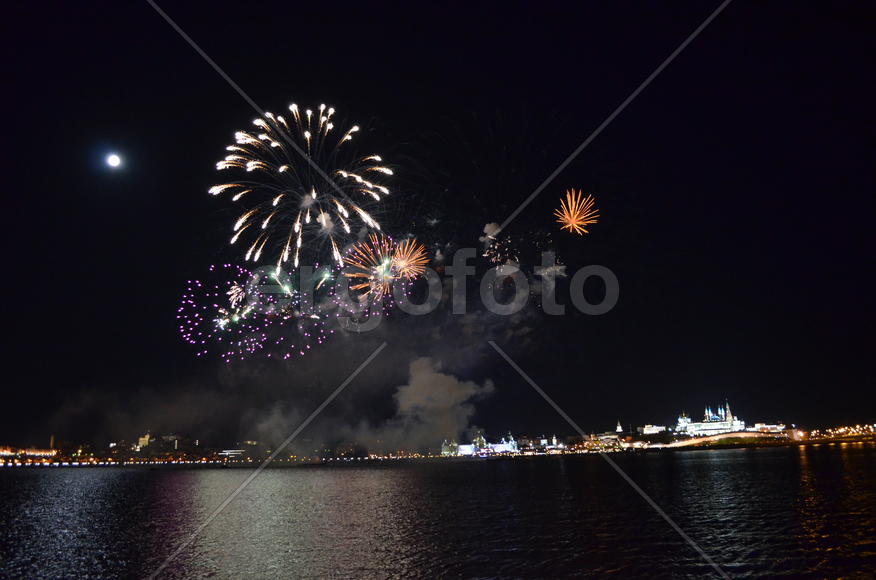 Праздничная ночь