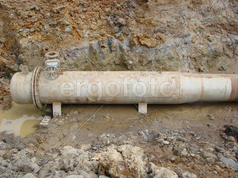 Reception chamber for the piston. The equipment for use of the cleaning pistons in the pipeline