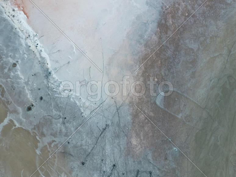 Озеро на Азовском побережье бывшего лимана. Вид сверху