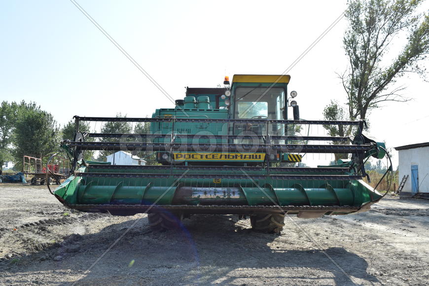 Combine harvester. Agricultural machinery for harvesting from the fields.
