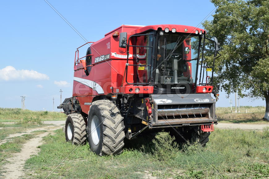 Combine harvester. Agricultural machinery for harvesting from the fields.