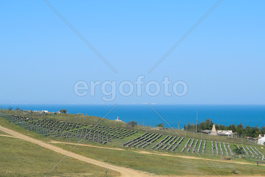 Музей Атамань. деревня и вид на море с высоты холма.