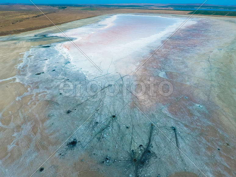 Грязевые целебные источники. Вид сверху