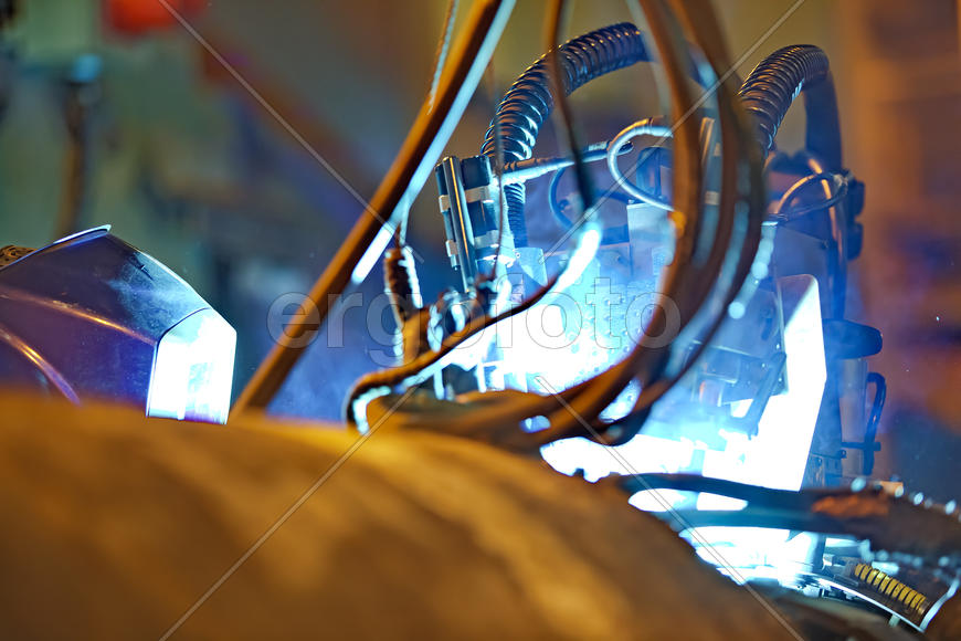 Butt welding underwater pipeline using automatic equipment. Mobile system for welding pipelines