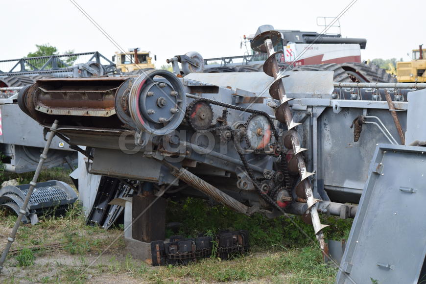Combine harvester. Agricultural machinery for harvesting from the fields.