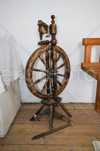 Деревянная прялка начало 20-го века 
