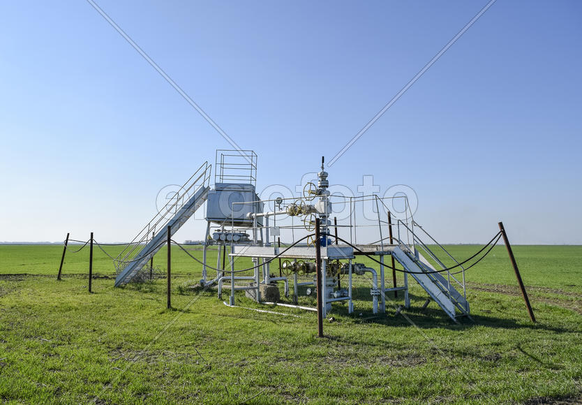 Нефтяная скважина. Оборудование и технологии на нефтяных месторождениях.