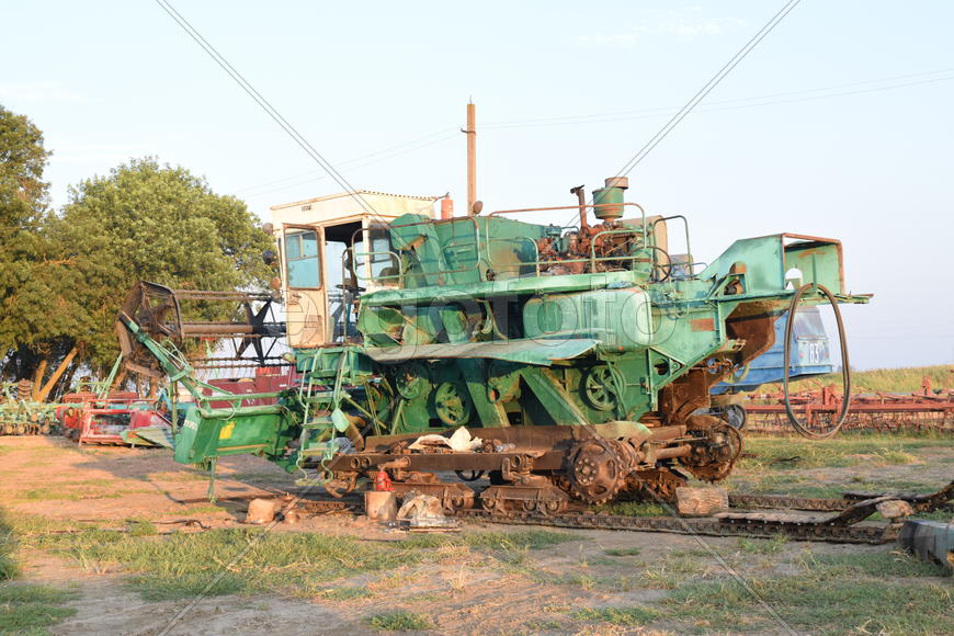 Combine harvester. Agricultural machinery for harvesting from the fields.
