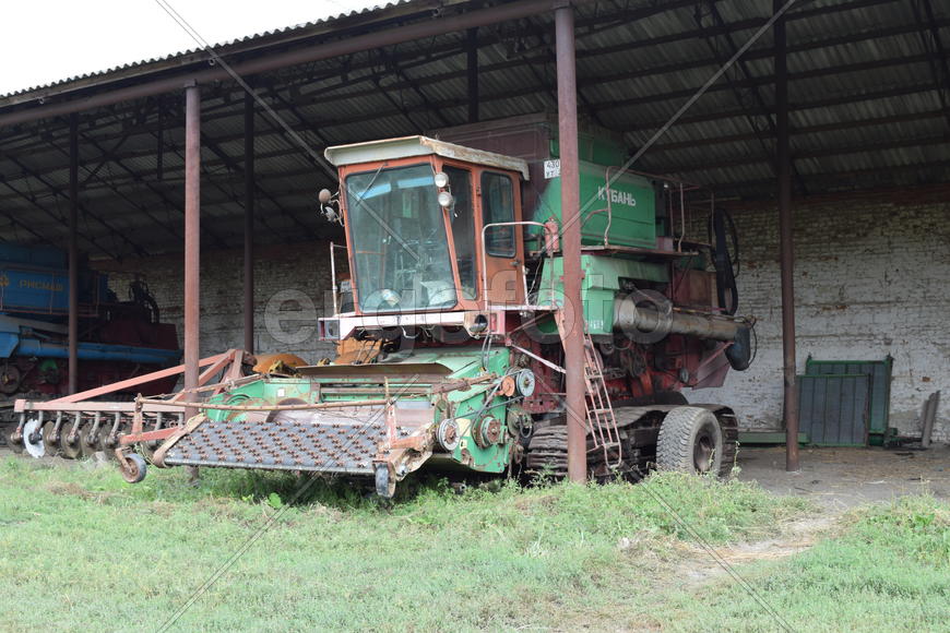 Combine harvester. Agricultural machinery for harvesting from the fields.