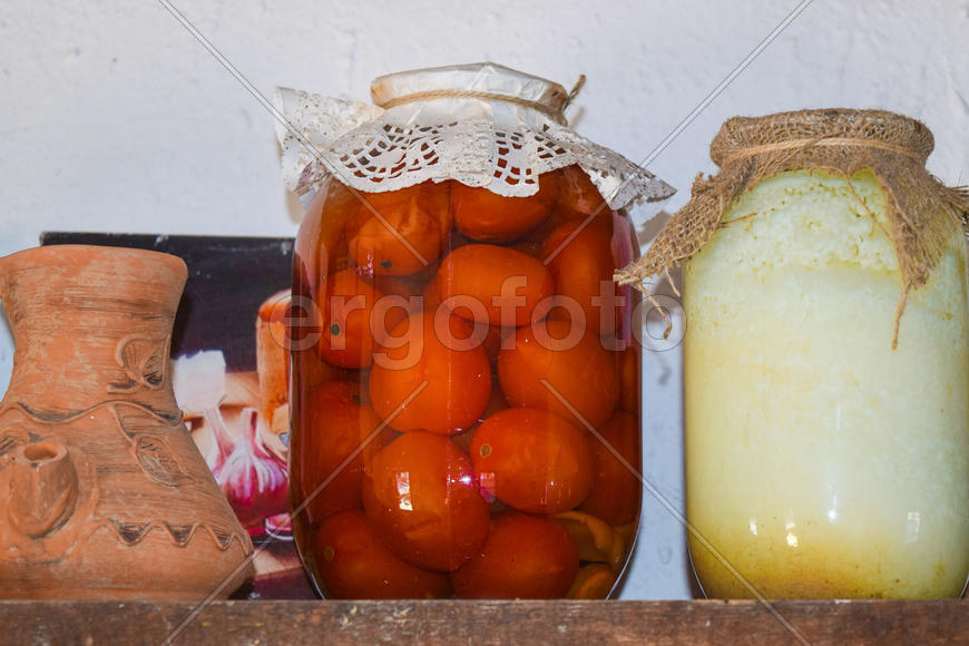 Домашние консервы из овощей. Запасы продовольствия жителей русской деревни.