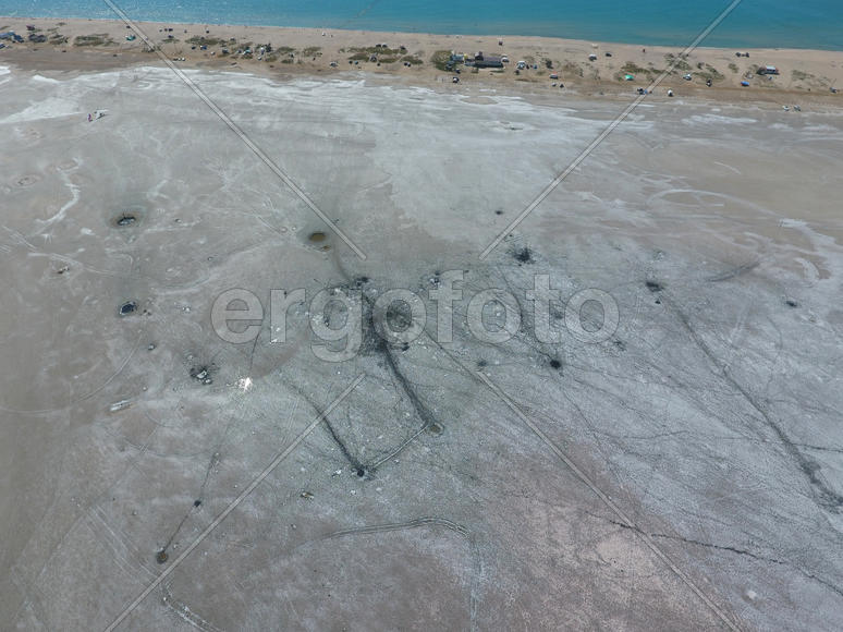 Грязевые целебные источники. Вид сверху